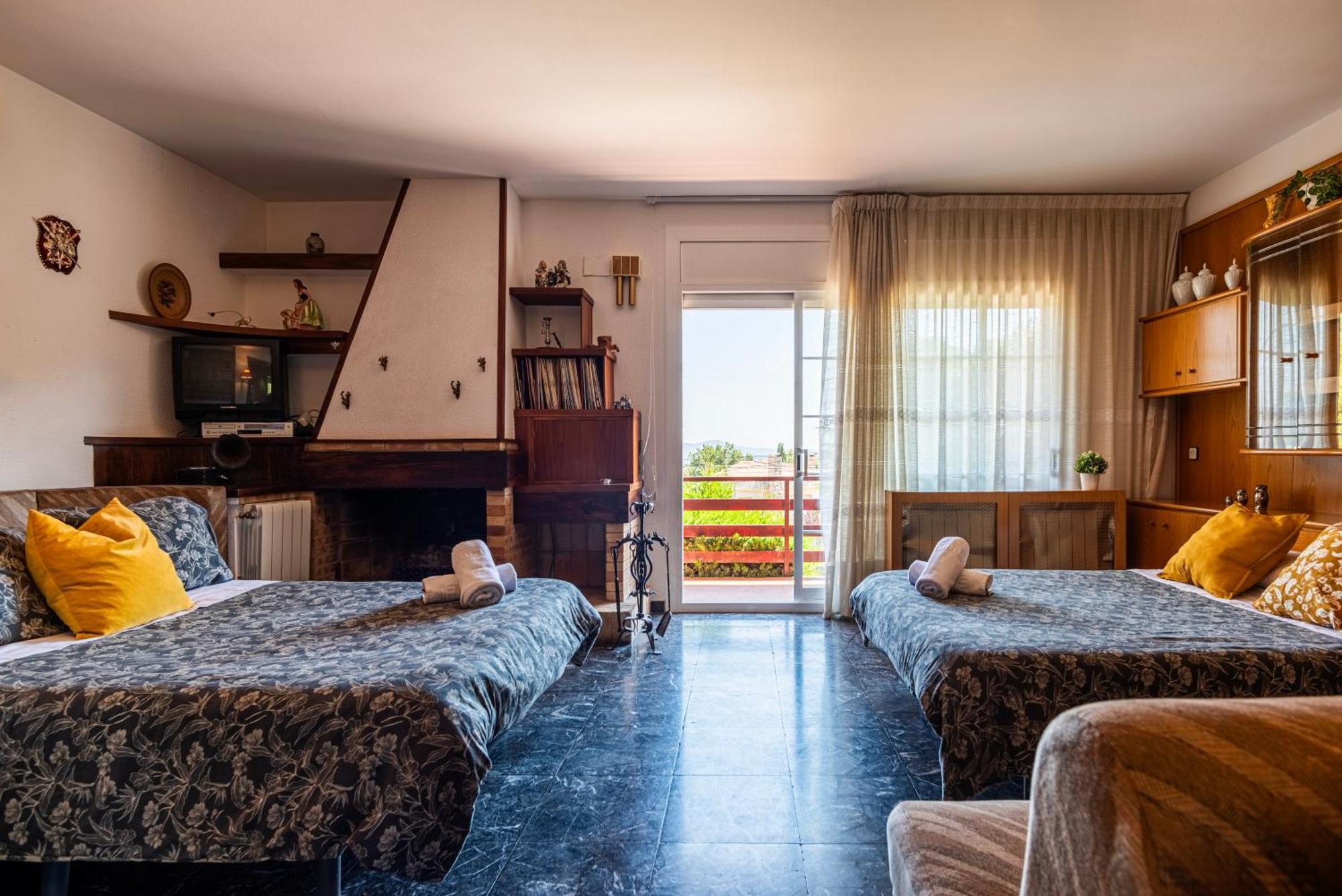 Espacio De Paz, Ideal Para Familias Villa Amalia La Llacuna 외부 사진